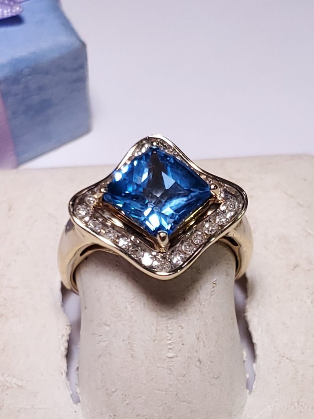 Estate 2.24ctw Cushion Checkerboard Blue Topaz &Diam wavy Halo 10Kt YG Ring24661